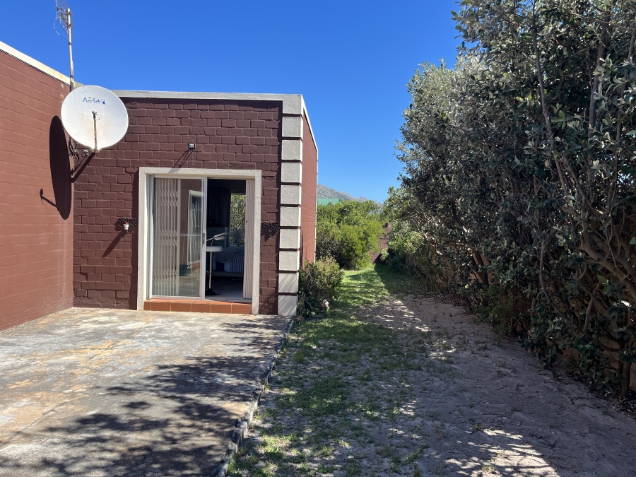 To Let 2 Bedroom Property for Rent in Bettys Bay Western Cape